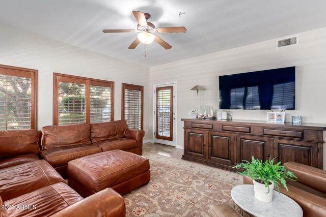 5450 E DEER VALLEY Drive 1217, Phoenix, AZ 85054