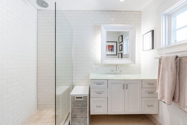 175 Brandford Street Extension 201, Provincetown, MA 02657