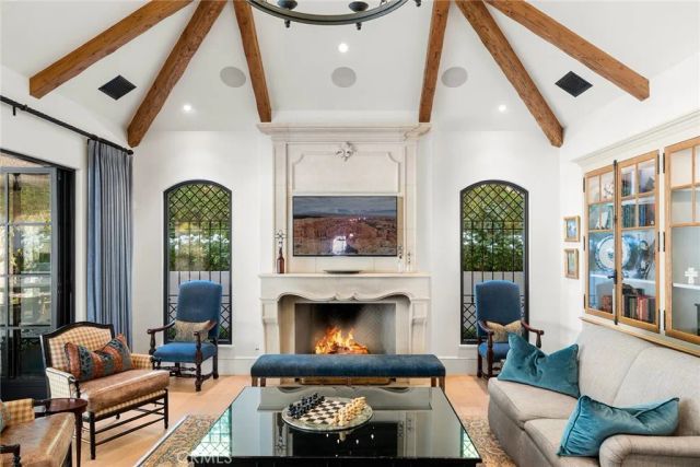 7 Oakmont Lane, Newport Beach, CA 92660