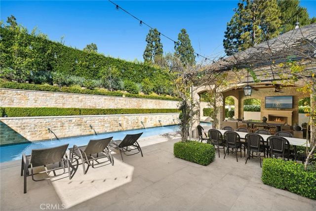 7 Oakmont Lane, Newport Beach, CA 92660