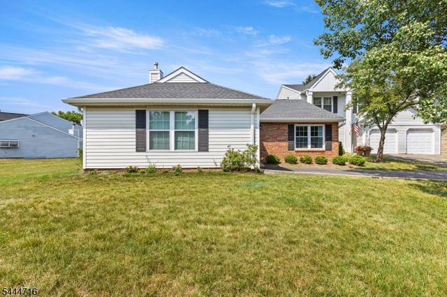 357 Cotswold Pl, Franklin Twp., NJ 08873