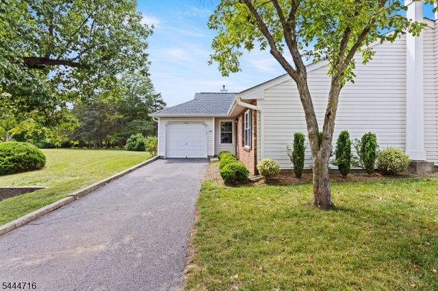 357 Cotswold Pl, Franklin Twp., NJ 08873