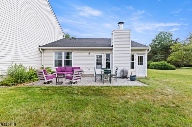357 Cotswold Pl, Franklin Twp., NJ 08873