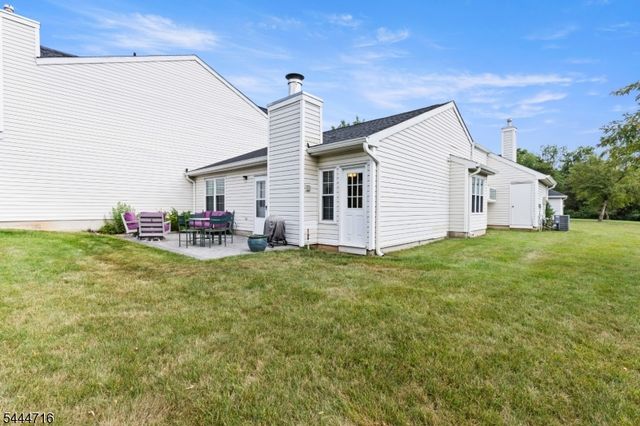 357 Cotswold Pl, Franklin Twp., NJ 08873