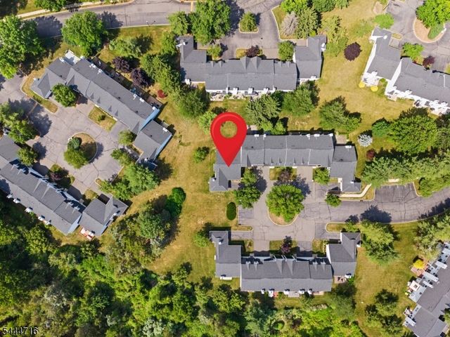 357 Cotswold Pl, Franklin Twp., NJ 08873