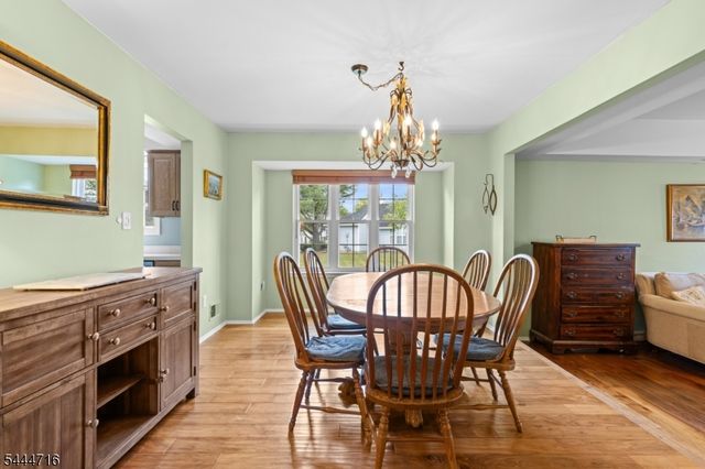 357 Cotswold Pl, Franklin Twp., NJ 08873