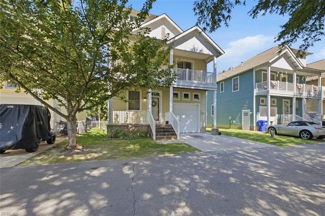 2441 Tranquility LN, Virginia Beach, VA 23455