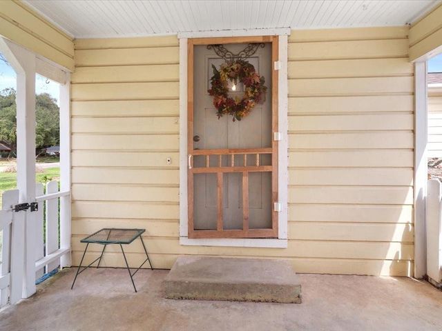 518 Sunny Lane, Wharton, TX 77488