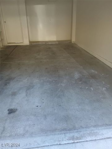 6647 Brooklyn Heights Street, Las Vegas, NV 89166