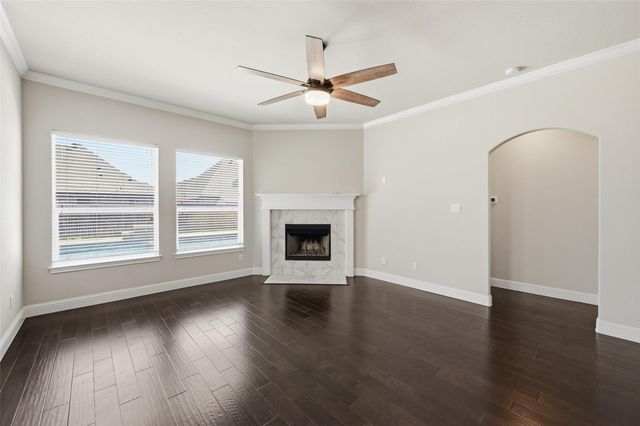 110 Sweetleaf Drive, Red Oak, TX 75154