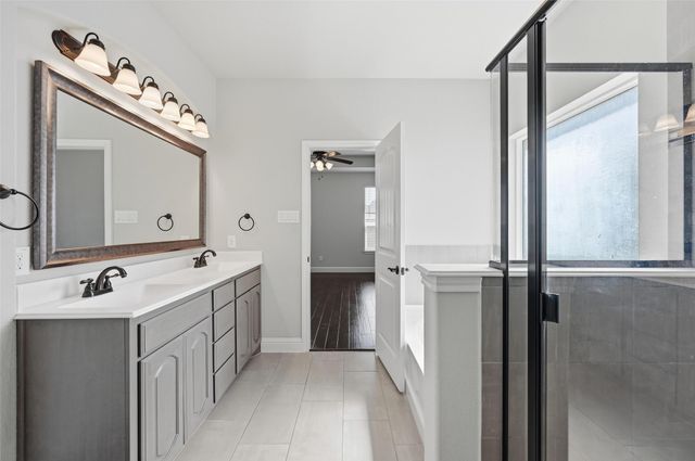 110 Sweetleaf Drive, Red Oak, TX 75154