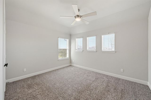 110 Sweetleaf Drive, Red Oak, TX 75154