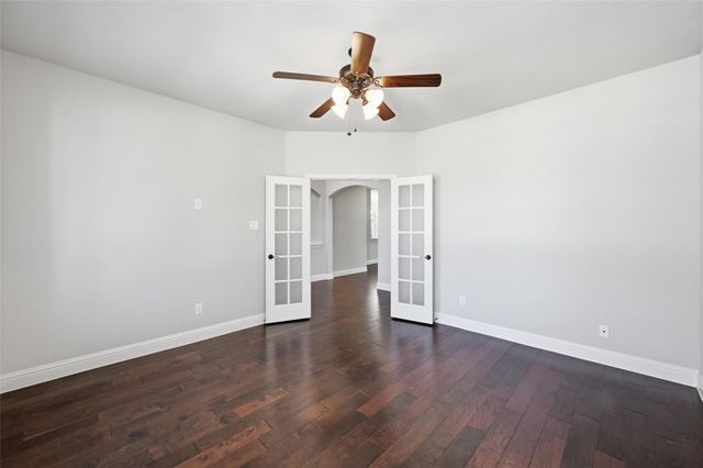 110 Sweetleaf Drive, Red Oak, TX 75154