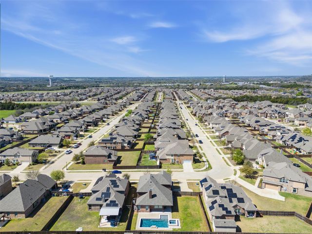 110 Sweetleaf Drive, Red Oak, TX 75154