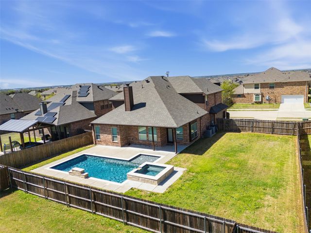 110 Sweetleaf Drive, Red Oak, TX 75154