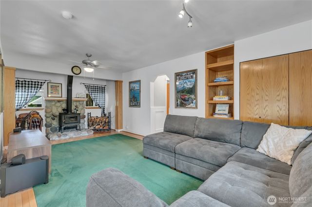 7009 E Dakota Street, Port Orchard, WA 98366