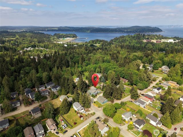 7009 E Dakota Street, Port Orchard, WA 98366