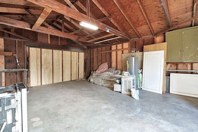 4877 E Illinois Avenue, Fresno, CA 93727