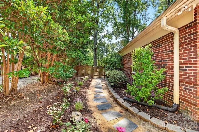 2036 Kilkenney Hill Road, Matthews, NC 28105
