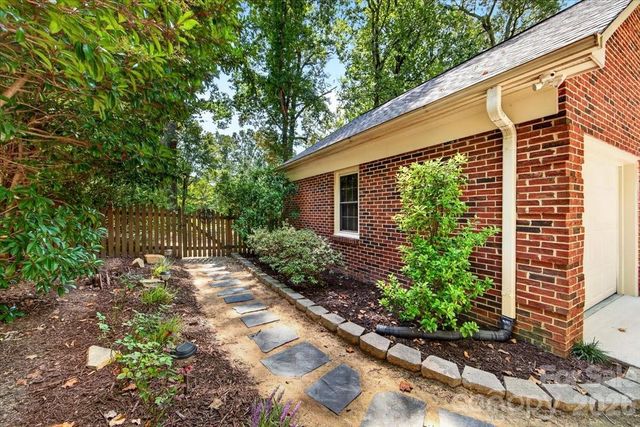 2036 Kilkenney Hill Road, Matthews, NC 28105
