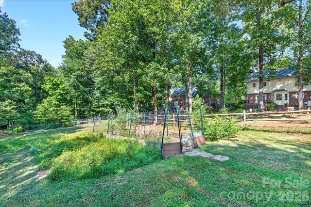 2036 Kilkenney Hill Road, Matthews, NC 28105