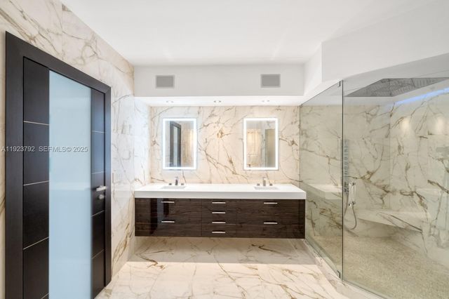 400 Alton Rd 3503, Miami Beach, FL 33139