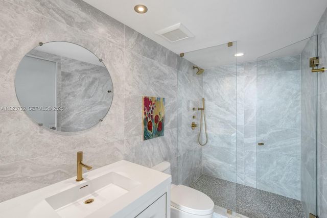 400 Alton Rd 3503, Miami Beach, FL 33139