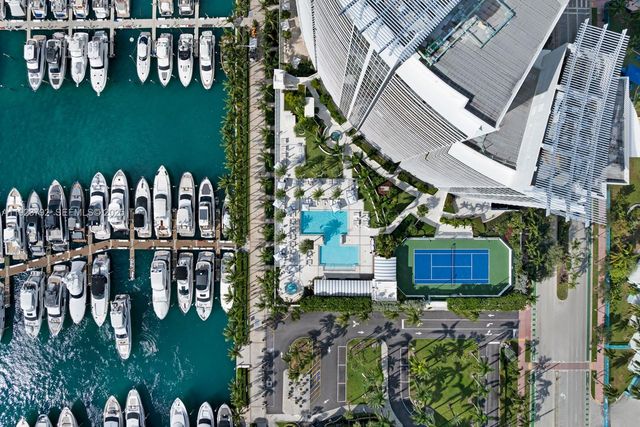 400 Alton Rd 3503, Miami Beach, FL 33139