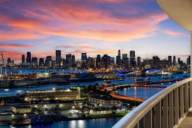 400 Alton Rd 3503, Miami Beach, FL 33139