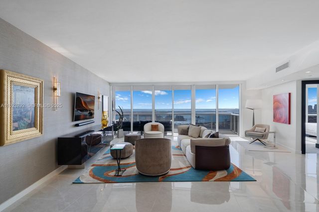 400 Alton Rd 3503, Miami Beach, FL 33139