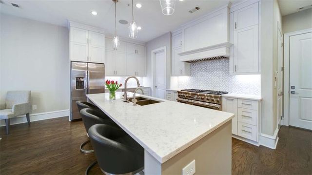 341 S Esplanade S, Alpharetta, GA 30009