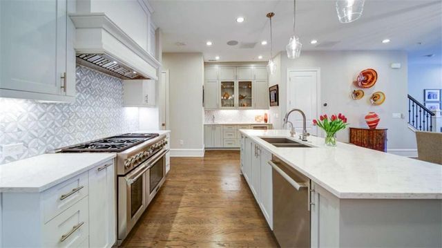 341 S Esplanade S, Alpharetta, GA 30009