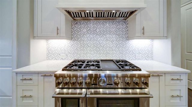 341 S Esplanade S, Alpharetta, GA 30009