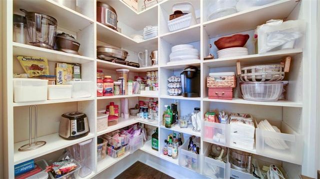 341 S Esplanade S, Alpharetta, GA 30009