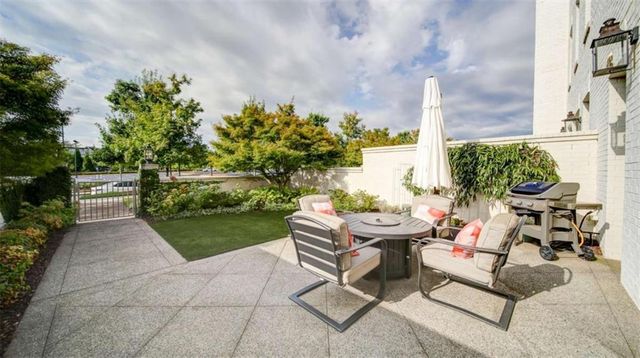 341 S Esplanade S, Alpharetta, GA 30009