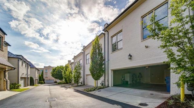 341 S Esplanade S, Alpharetta, GA 30009