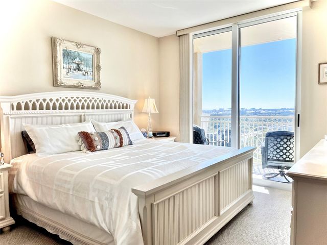 511 5TH AV 2006, Fort Lauderdale, FL 33301