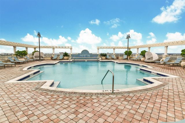 511 5TH AV 2006, Fort Lauderdale, FL 33301