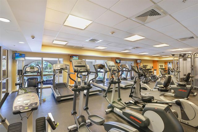 511 5TH AV 2006, Fort Lauderdale, FL 33301