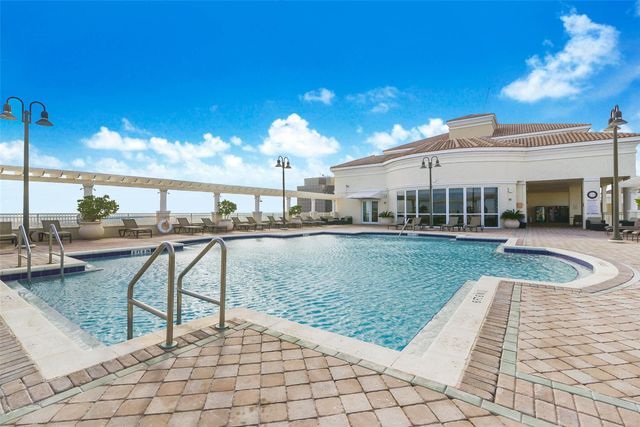 511 5TH AV 2006, Fort Lauderdale, FL 33301