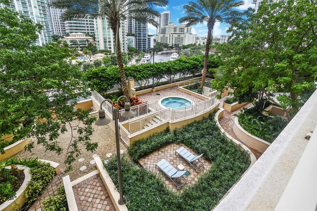 511 5TH AV 2006, Fort Lauderdale, FL 33301