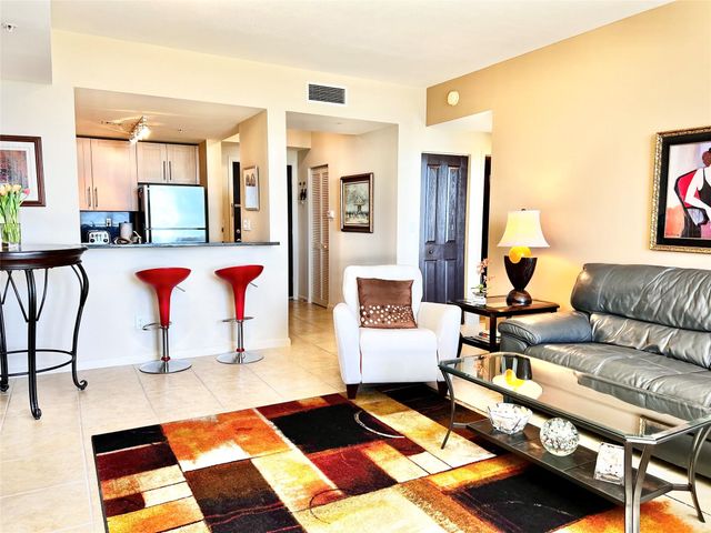 511 5TH AV 2006, Fort Lauderdale, FL 33301