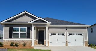 142 Oakchase Park Lane, Hampton, GA 30228