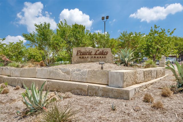 7 W Mountain Lane 37, Grand Prairie, TX 75052