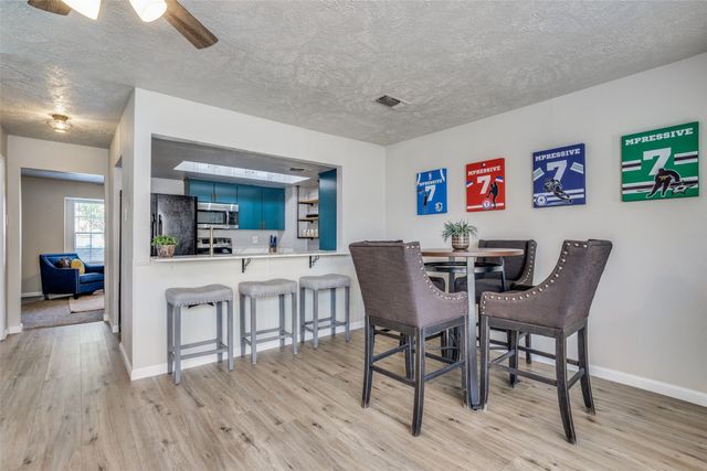7 W Mountain Lane 37, Grand Prairie, TX 75052