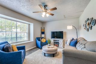 7 W Mountain Lane 37, Grand Prairie, TX 75052
