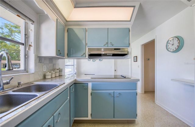 1631 CHATEAU DRIVE, Clearwater, FL 33756