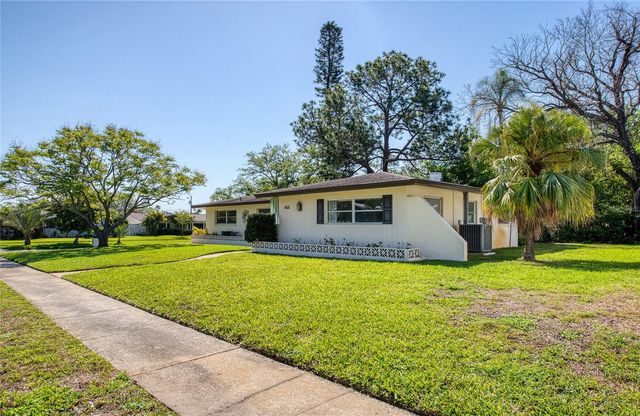 1631 CHATEAU DRIVE, Clearwater, FL 33756