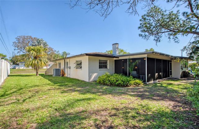 1631 CHATEAU DRIVE, Clearwater, FL 33756