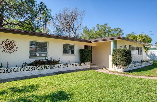 1631 CHATEAU DRIVE, Clearwater, FL 33756